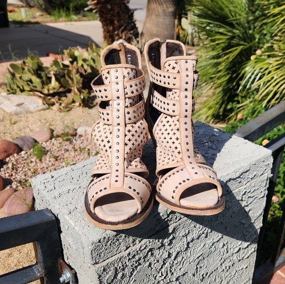 Lane Boots Artesia‎ Cut Out Ankle Bootie Western Cowgirl Beige - Picture 3 of 10